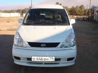 2000 Nissan Serena Pictures