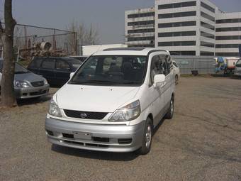 2000 Nissan Serena Photos