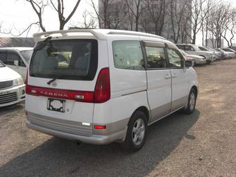 2000 Nissan Serena Pictures