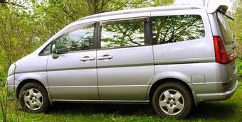 2000 Nissan Serena For Sale