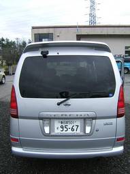 2000 Nissan Serena Photos