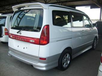 2000 Nissan Serena Pictures