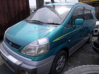 2000 Nissan Serena Photos