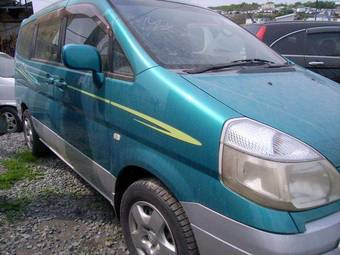 2000 Nissan Serena Pictures