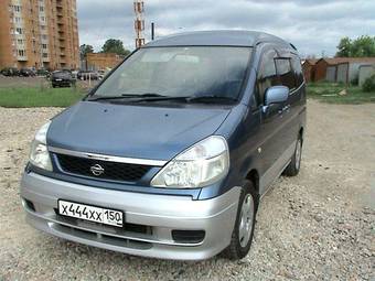 2000 Nissan Serena Photos