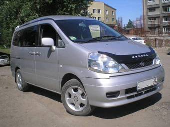 2000 Nissan Serena Photos