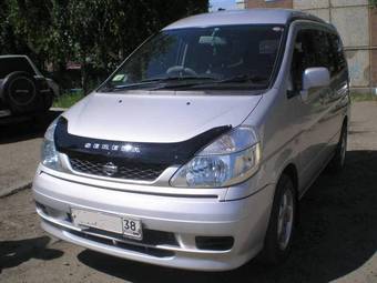 2000 Nissan Serena Pictures