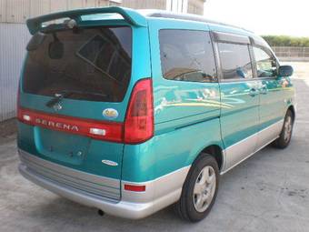 2000 Nissan Serena Pictures