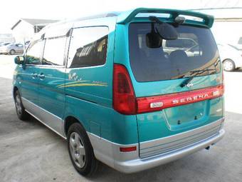 2000 Nissan Serena Photos