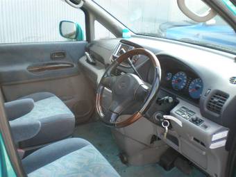 2000 Nissan Serena For Sale