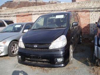 2000 Nissan Serena Pictures