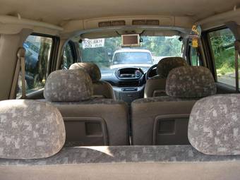 2000 Nissan Serena Photos