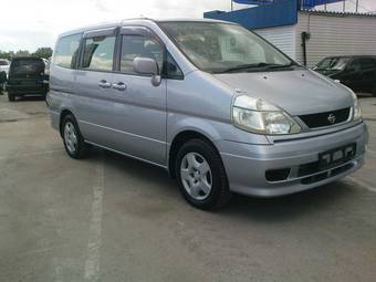 2000 Nissan Serena Photos