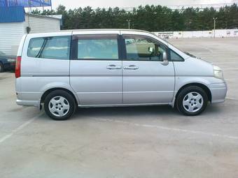 2000 Nissan Serena Photos