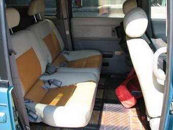 2000 Nissan Serena Pictures