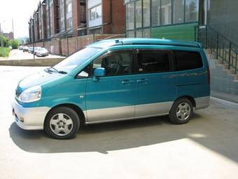 2000 Nissan Serena For Sale