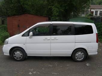 2000 Nissan Serena Photos