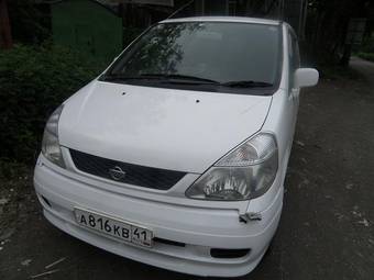 2000 Nissan Serena Pictures