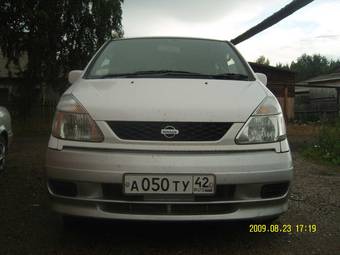 2000 Nissan Serena Photos