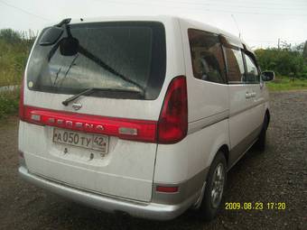 2000 Nissan Serena Pictures