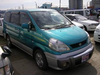 2000 Nissan Serena Photos