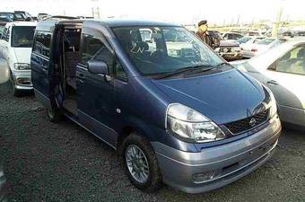 2000 Nissan Serena Images