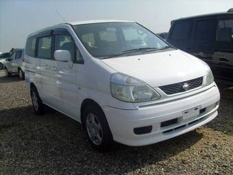 2000 Nissan Serena Pics