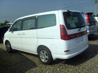 2000 Nissan Serena Pictures