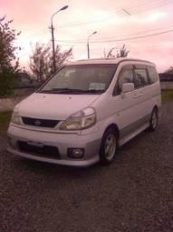 2000 Nissan Serena Photos