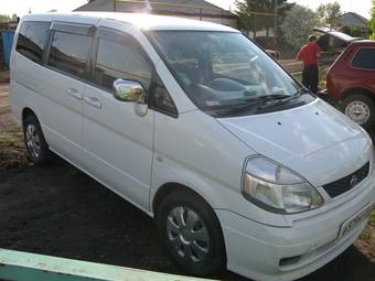 2000 Nissan Serena Photos