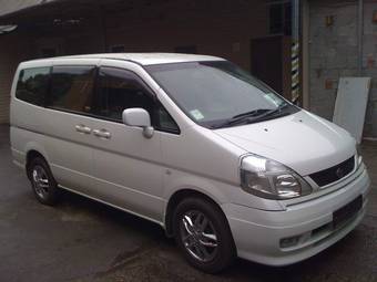 2000 Nissan Serena Pictures