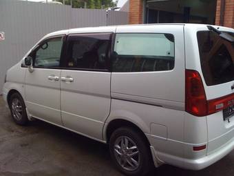 2000 Nissan Serena Pictures