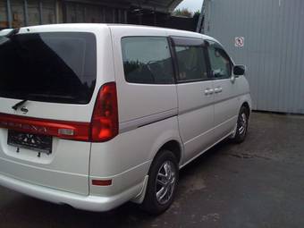 2000 Nissan Serena Photos