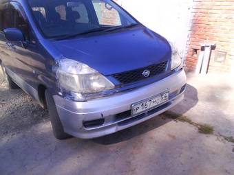 2000 Nissan Serena Photos