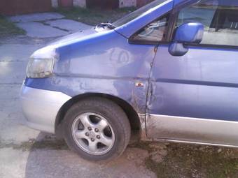 2000 Nissan Serena Wallpapers
