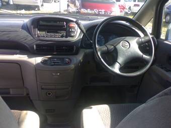 2000 Nissan Serena Photos