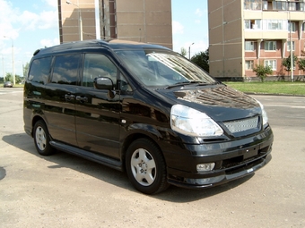 2001 Nissan Serena