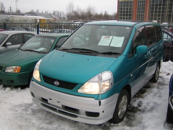 2001 Nissan Serena