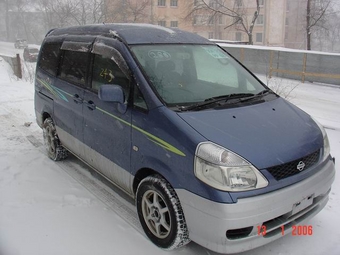 2001 Nissan Serena