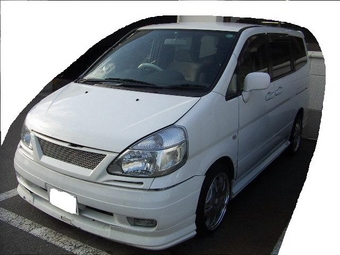 2001 Nissan Serena