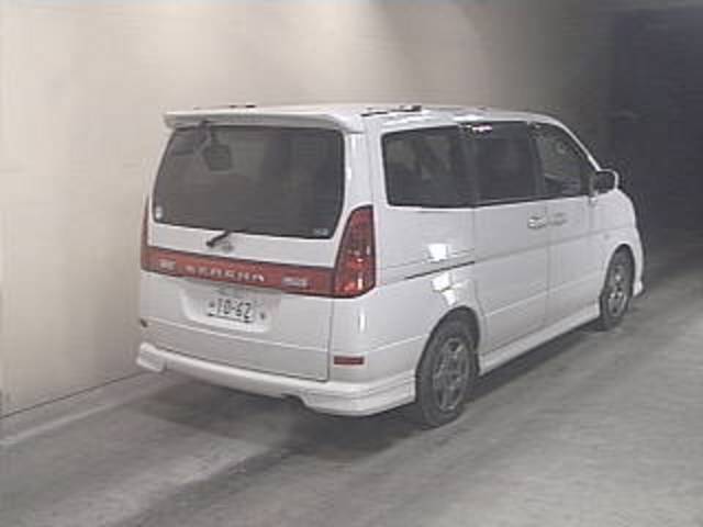 2001 Nissan Serena