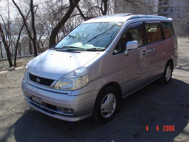 2001 Nissan Serena