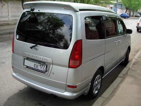 2001 Nissan Serena