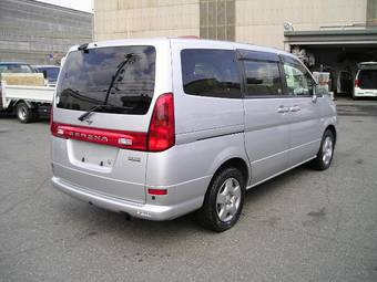 2001 Nissan Serena