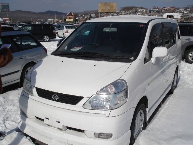 2001 Nissan Serena