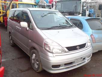 2001 Nissan Serena