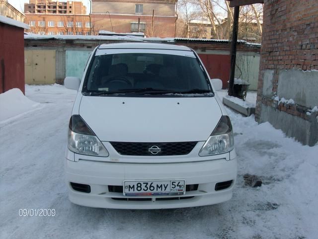 2001 Nissan Serena