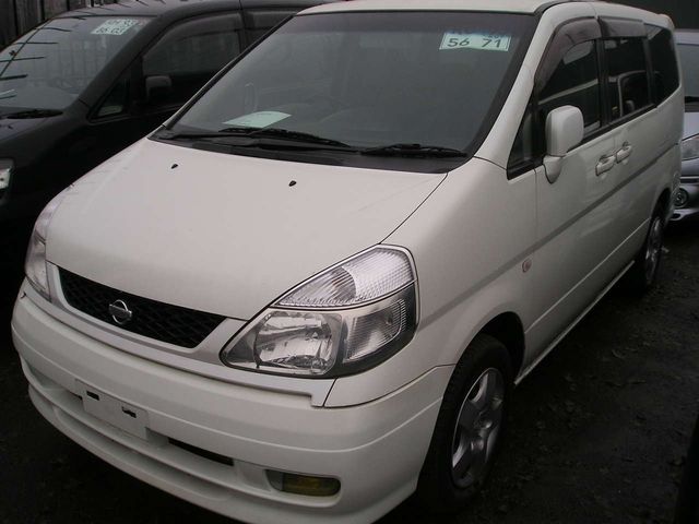 2001 Nissan Serena