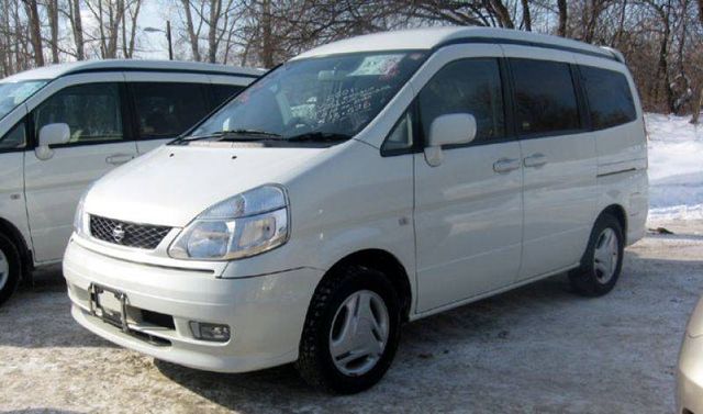 2001 Nissan Serena