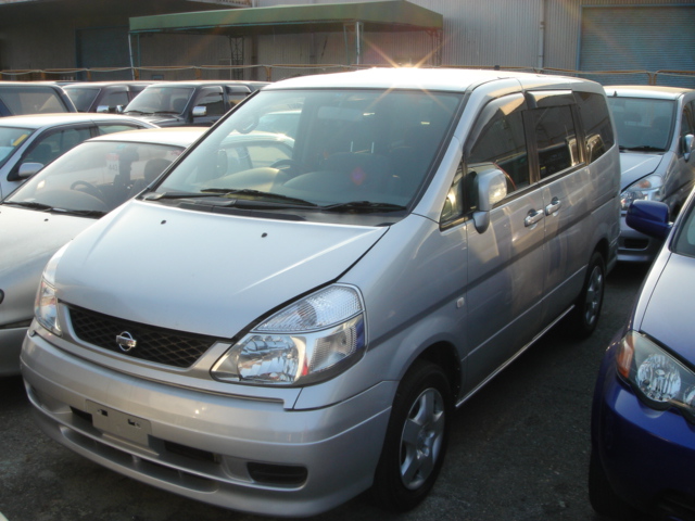 2001 Nissan Serena Photos